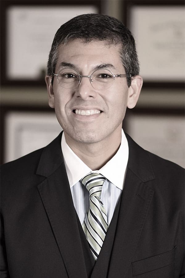 Dr. Roberto Gonzalez